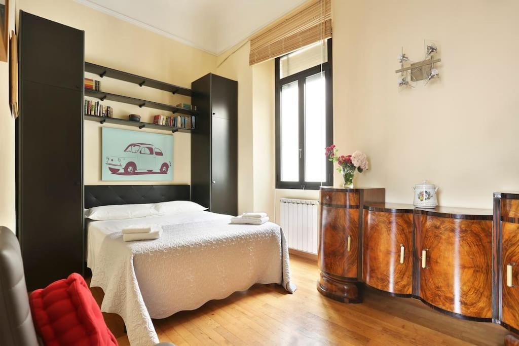 Small Studio, Donatello, Next To The Duomo Of * Florenz